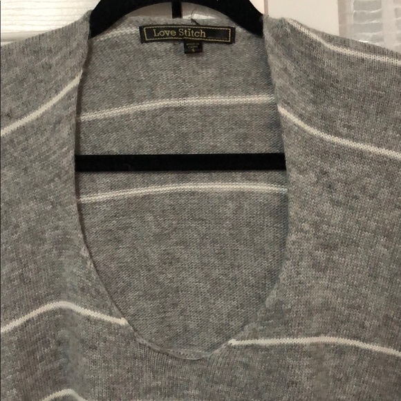 Sweater - Picture 3 of 4